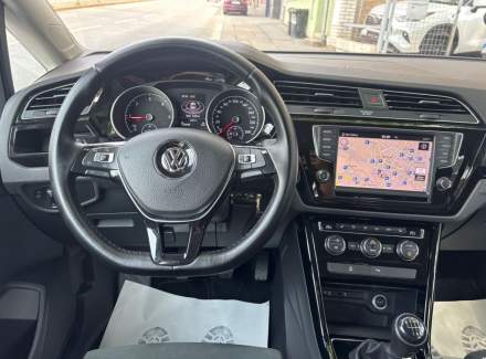 Volkswagen - Touran