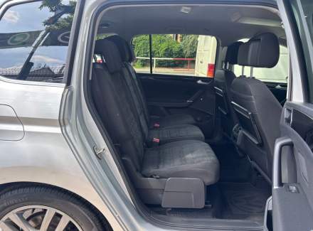 Volkswagen - Touran
