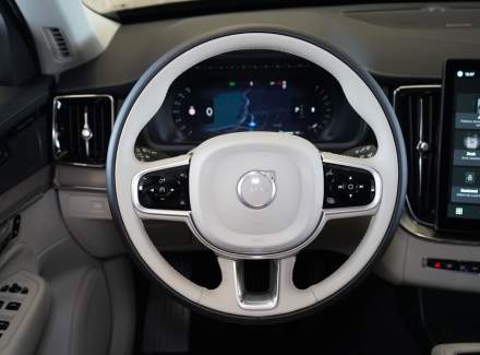 Volvo - XC90