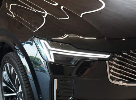 Volvo - XC90
