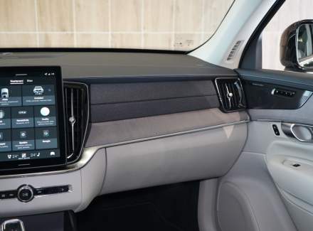 Volvo - XC90
