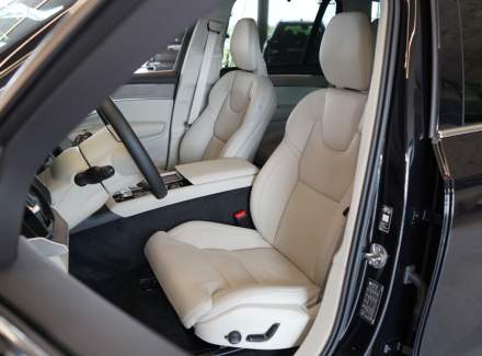 Volvo - XC90