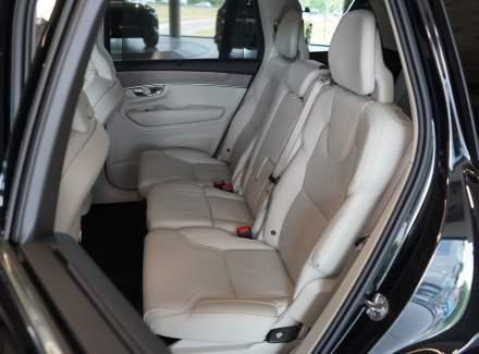 Volvo - XC90