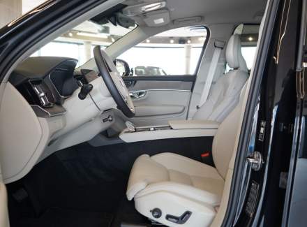 Volvo - XC90
