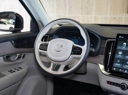 Volvo - XC90