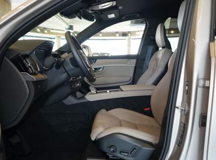 Volvo - XC90