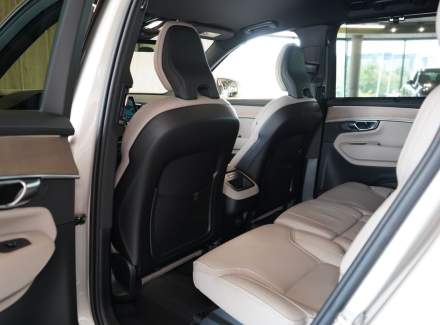 Volvo - XC90