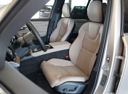 Volvo - XC90