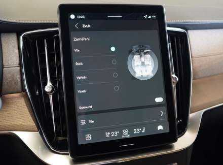 Volvo - XC90