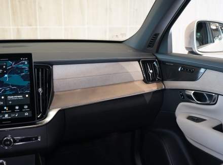 Volvo - XC90