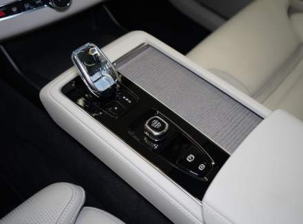 Volvo - XC90