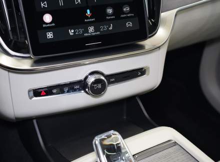Volvo - XC90