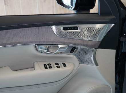 Volvo - XC90