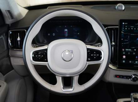 Volvo - XC90