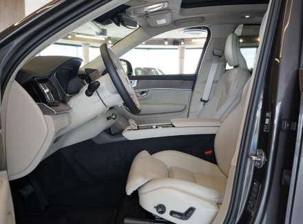 Volvo - XC90