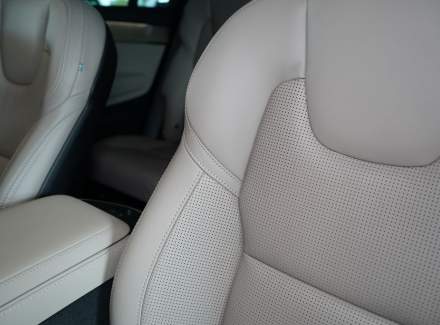 Volvo - XC90