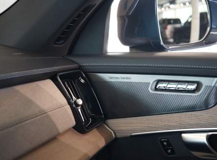 Volvo - XC90