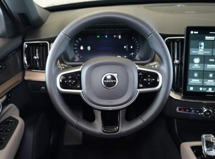 Volvo - XC90