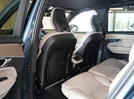 Volvo - XC90