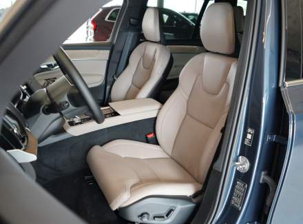 Volvo - XC90