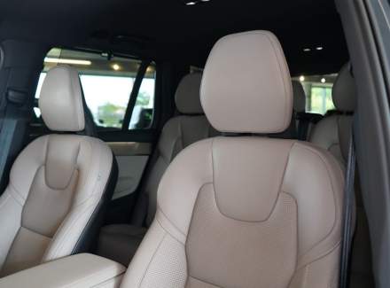 Volvo - XC90
