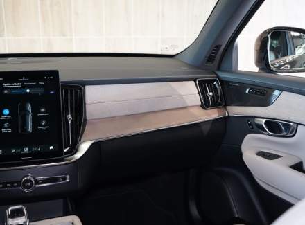 Volvo - XC90