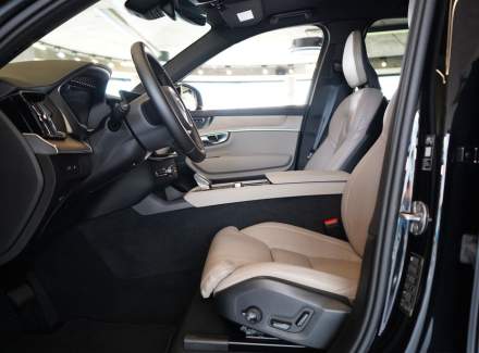 Volvo - XC90