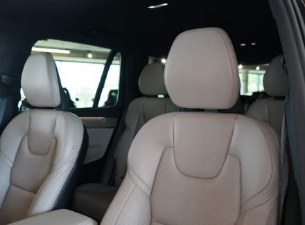 Volvo - XC90