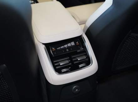 Volvo - XC90