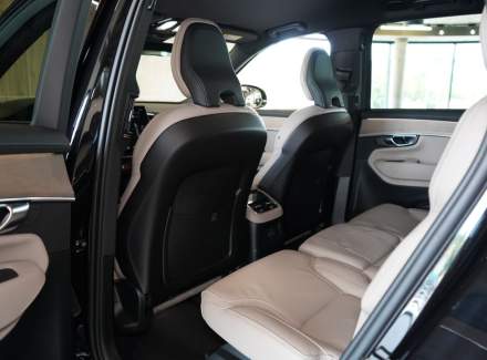 Volvo - XC90