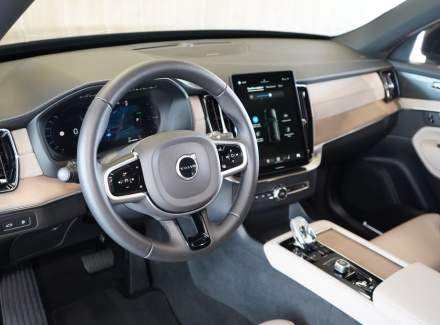 Volvo - XC90
