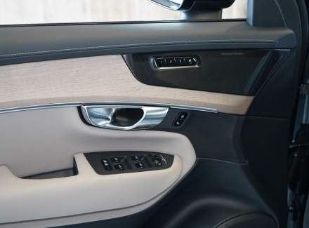 Volvo - XC90