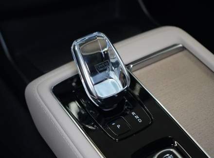 Volvo - XC90