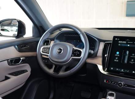 Volvo - XC90