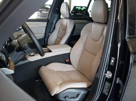 Volvo - XC90