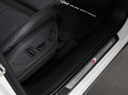 Audi - E-tron