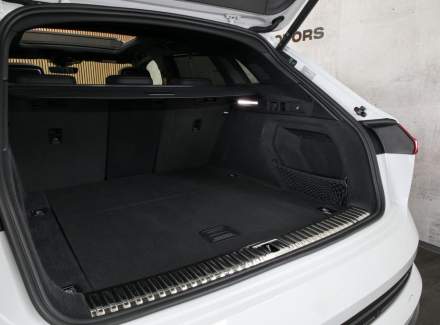 Audi - E-tron