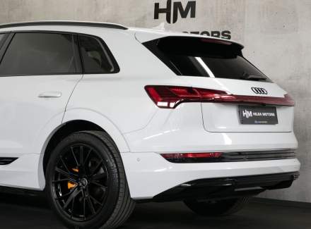 Audi - E-tron