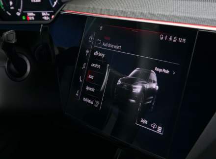 Audi - E-tron