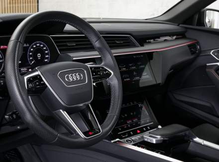 Audi - E-tron