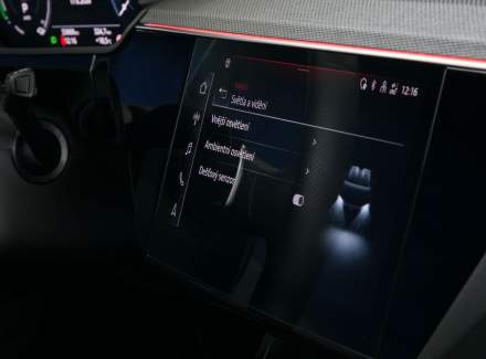 Audi - E-tron