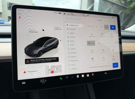 Tesla - Model 3