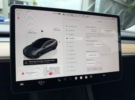 Tesla - Model 3