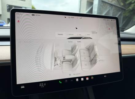 Tesla - Model 3