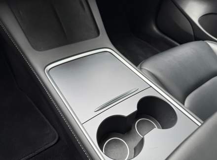 Tesla - Model 3