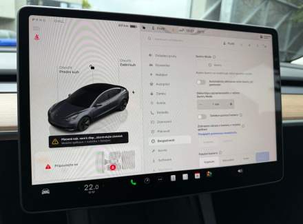 Tesla - Model 3