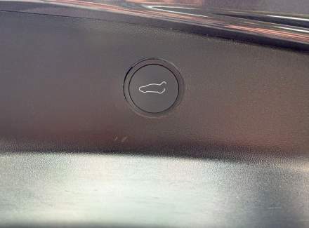 Tesla - Model 3