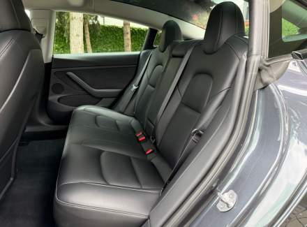 Tesla - Model 3