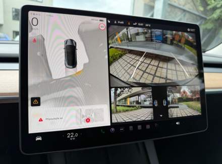 Tesla - Model 3