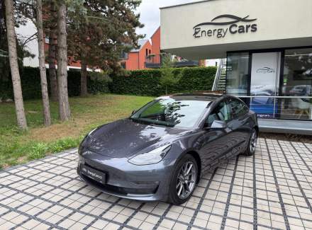 Tesla - Model 3